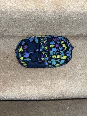 Vera Bradley Small Cosmetic Bag in Indigo Pop pattern with Mirror. 8” by 5”